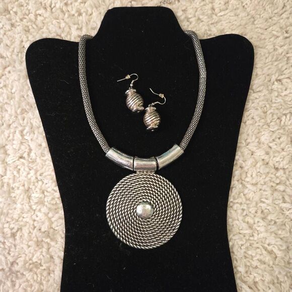 NWOT Silver Necklace + Earrings Chunky - Picture 4 of 8